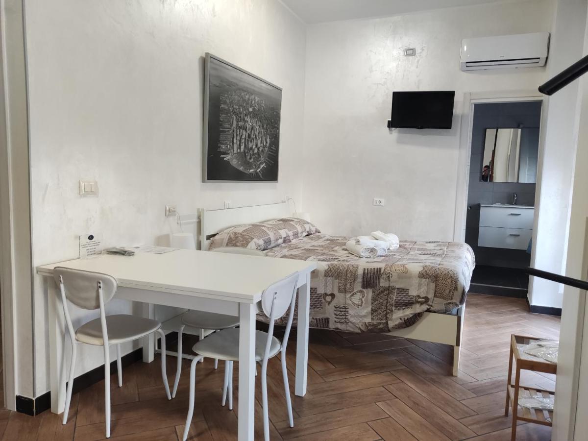 Cuscino E Cornetto Bed & Breakfast Salerno Exterior photo