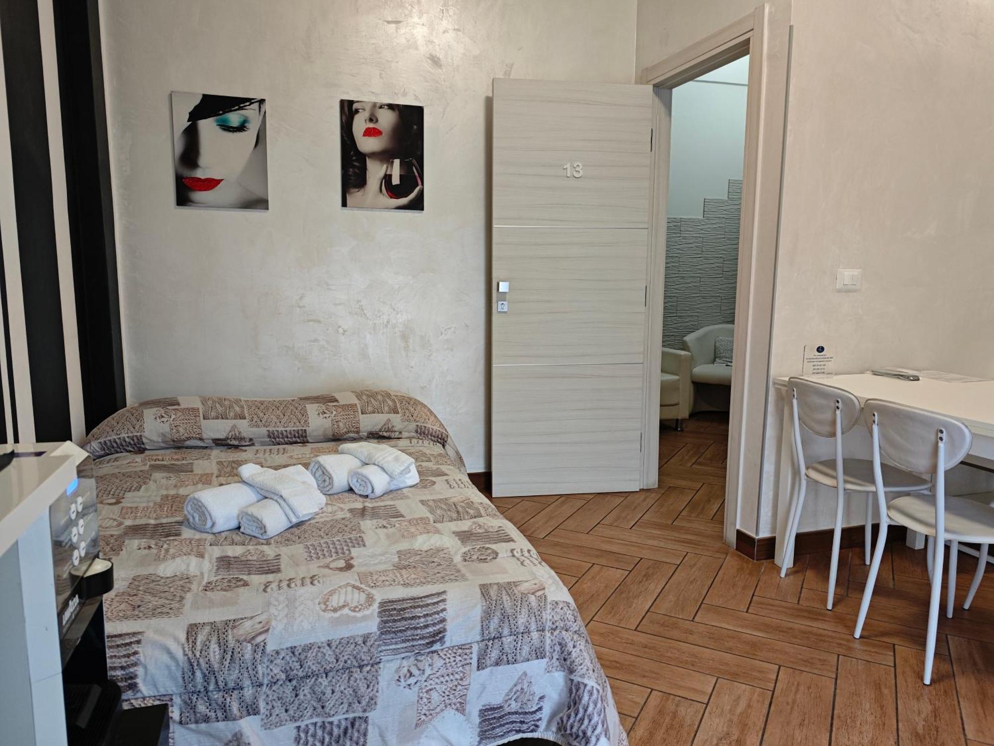 Cuscino E Cornetto Bed & Breakfast Salerno Exterior photo